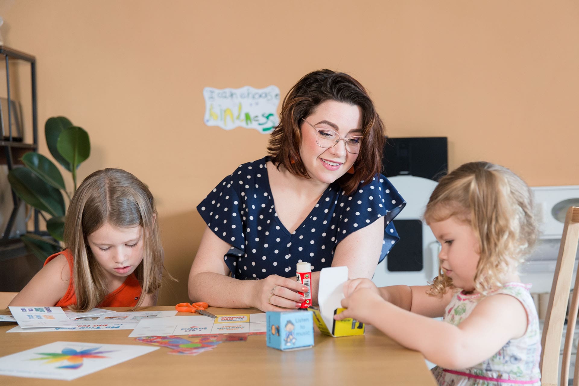 Susanna Nicol from eq for kidz during an emotional intelligence (EQ) session with the children