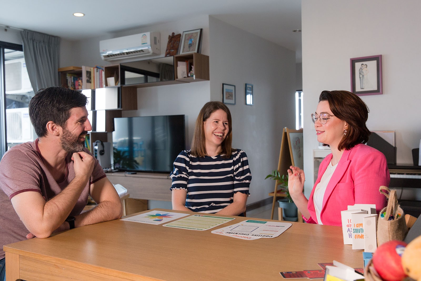 Susanna Nicol from eq for kidz during an emotional intelligence (EQ) session with the parents